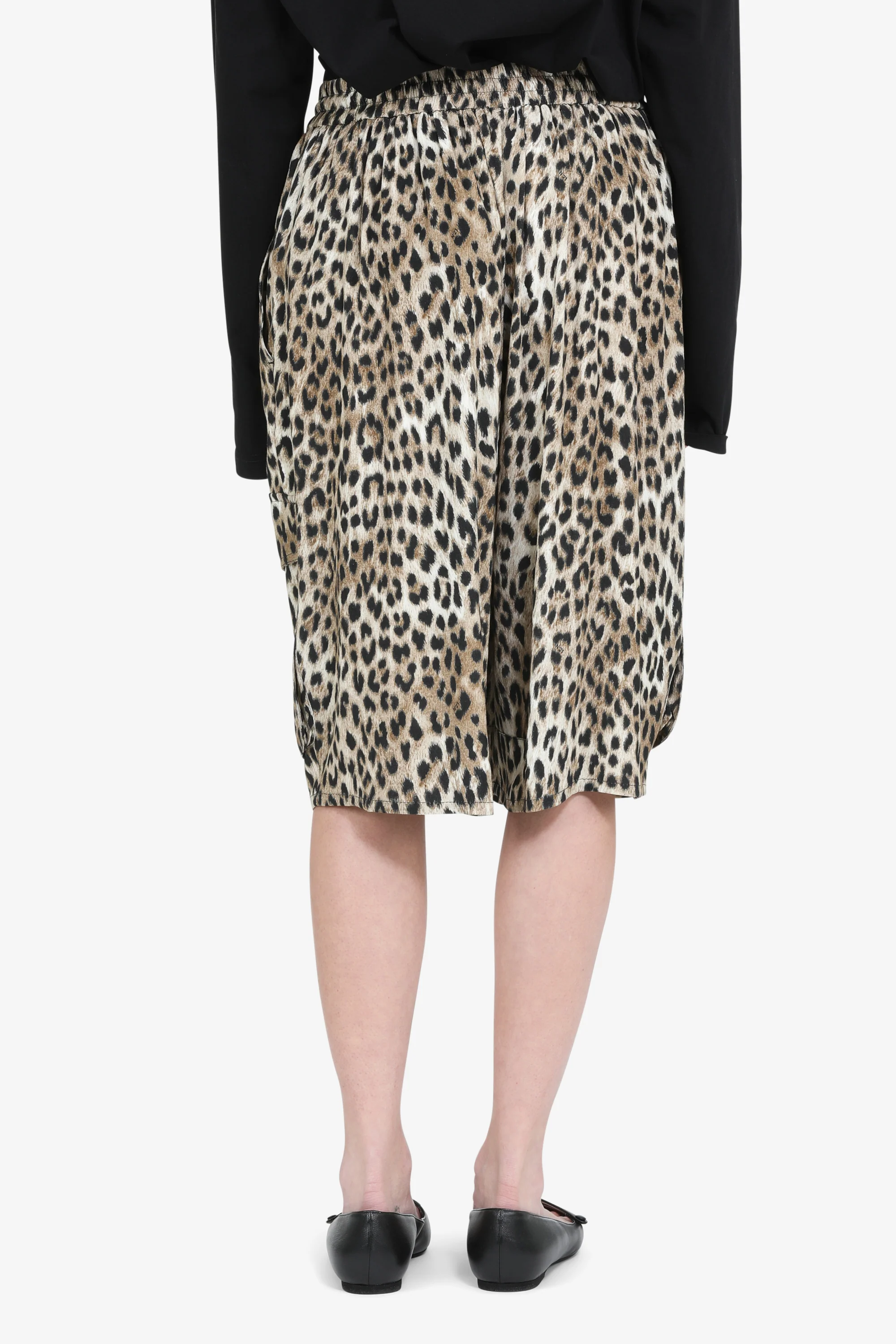 Bermuda baggy con stampa leopardata - Image 3